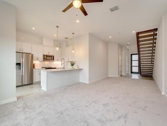 12001 Vista Parke Dr Austin, TX 78726 photo 4