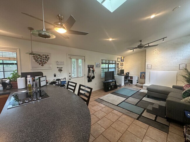 2900 W 45th St Austin, TX 78731 photo 4