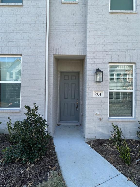 9931 Tolbert Street, Irving, TX 75063 photo 2
