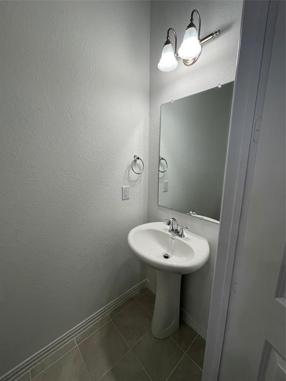 9931 Tolbert Street, Irving, TX 75063 photo 5