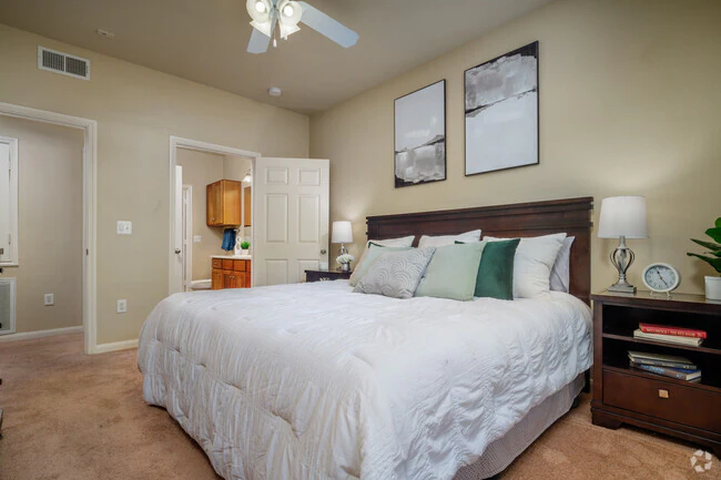 Vista Ridge Apartment Homes photo 2
