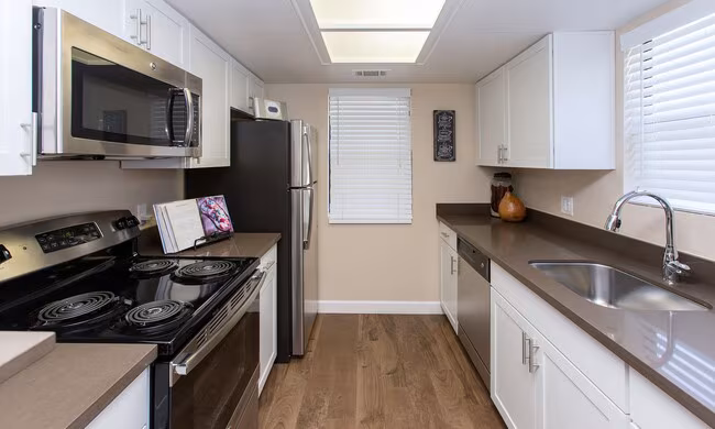 The Pointe Apartment Homes photo 2