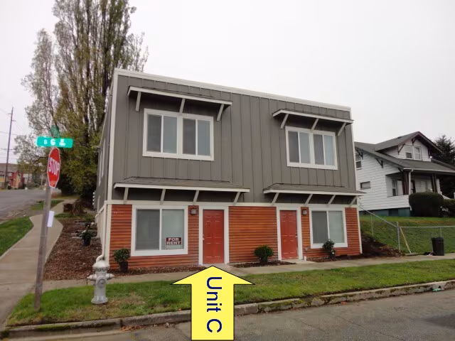 1956 S G St Tacoma, WA 98405 photo 2