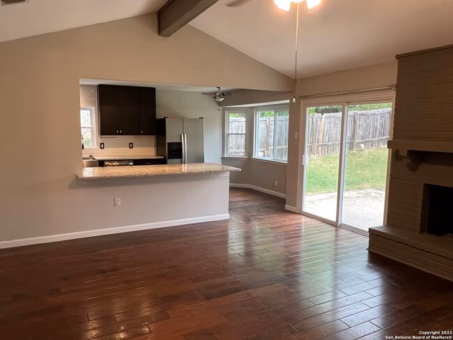 1018 Ericson Dr San Antonio, TX 78245 photo 2