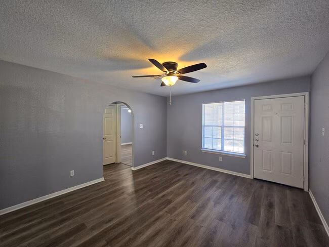 1604 Dugger Cir Killeen, TX 76543 photo 2