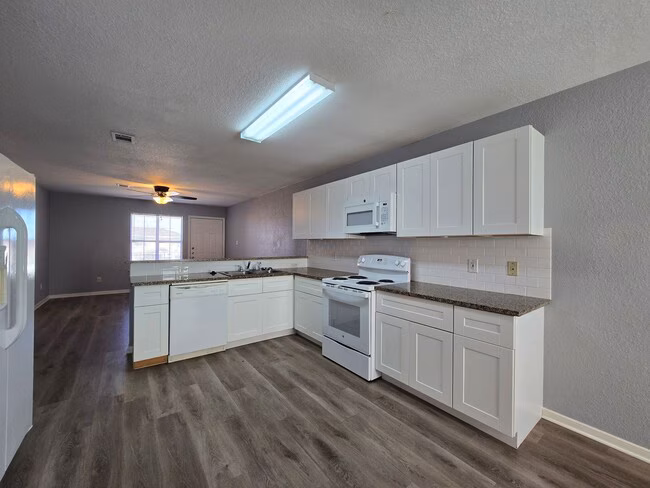 1604 Dugger Cir Killeen, TX 76543 photo 4
