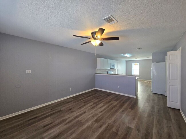1604 Dugger Cir Killeen, TX 76543 photo 3
