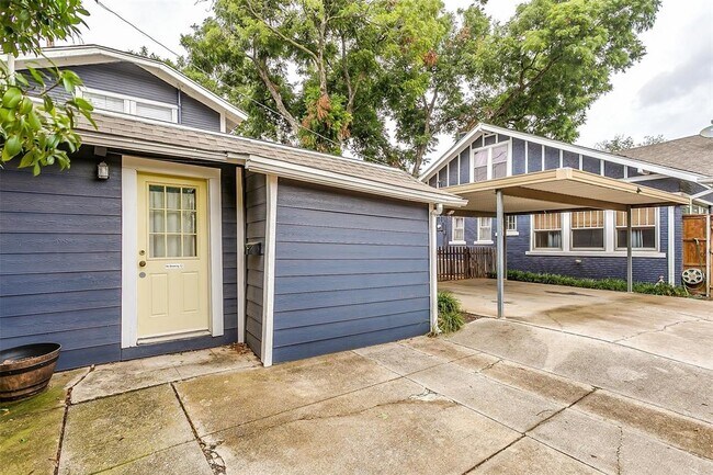 1404 Forest Park Blvd Fort Worth, TX 76110 photo 2
