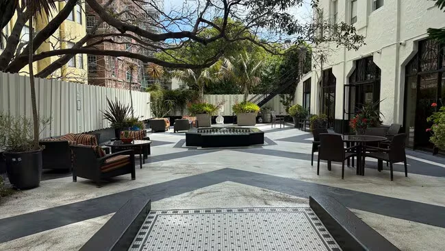 631 O'Farrell St San Francisco, CA 94109 photo 2