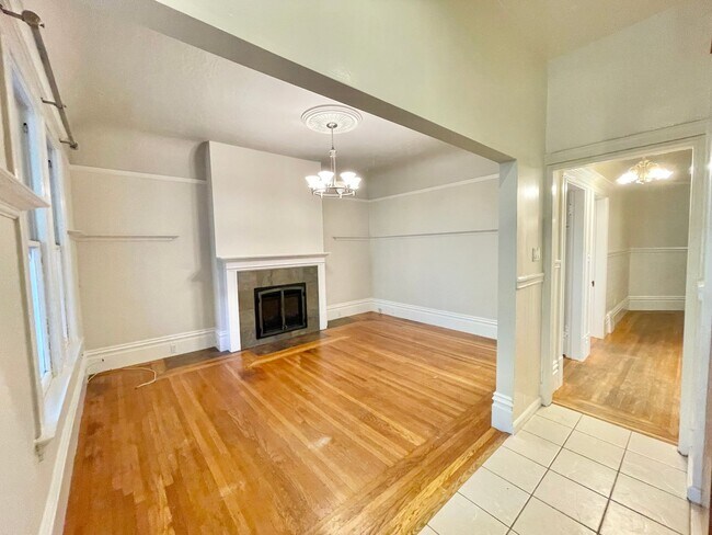 1232 7th Avenue, San Francisco, CA 94122 photo 2