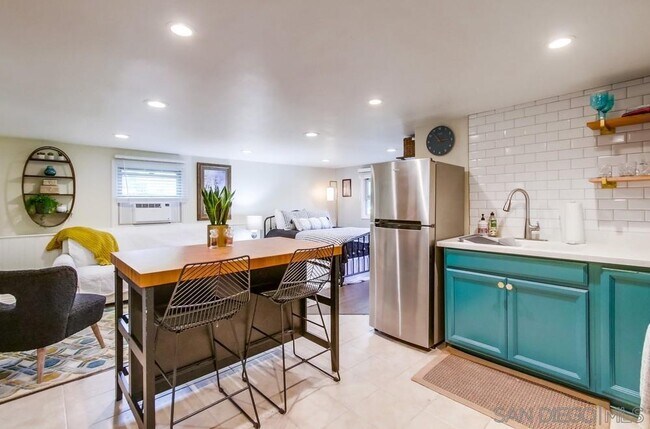 5438 Gilbert Dr San Diego, CA 92115 photo 5