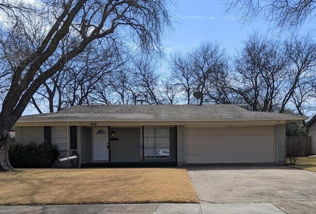 815 Wisteria Way, Richardson, TX 75080 photo 2