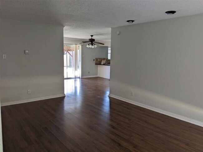 815 Wisteria Way, Richardson, TX 75080 photo 5