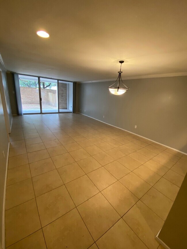 2210 Dorrington Street, Houston, TX 77030 photo 4
