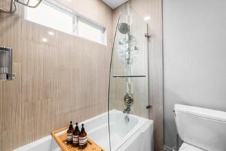 5842 Soledad Mountain Road, La Jolla, CA 92037 photo 5