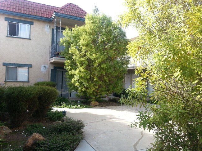 3654 42nd St San Diego, CA 92105 photo 2