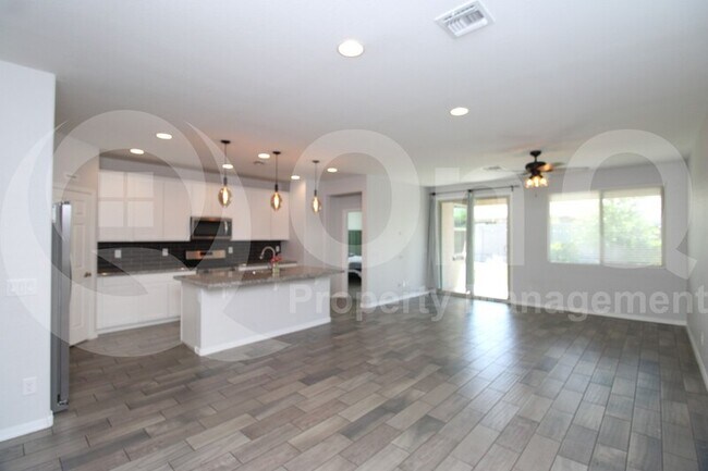 1687 West Harris Avenue, San Tan Valley, AZ 85144 photo 5