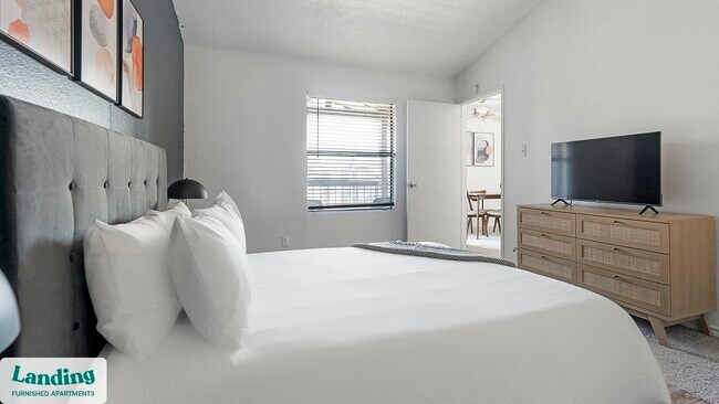 1071 Clayton Ln Austin, TX 78723 photo 5