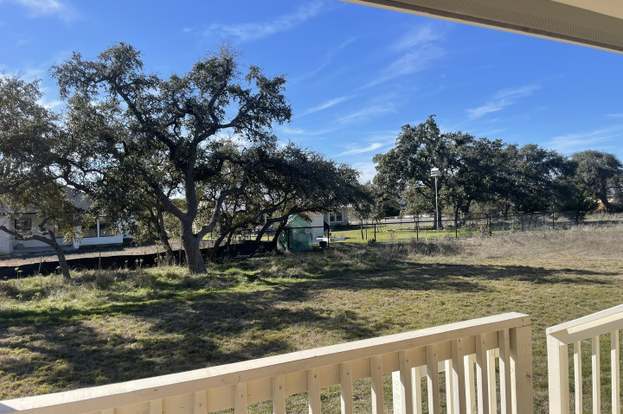 121 Antonio Perez Blanco, TX 78606 photo 3