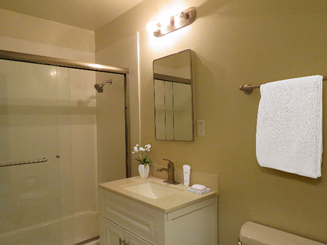 Sandpiper Apartments photo 3
