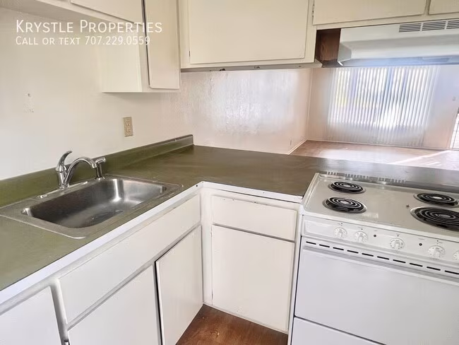 North Hills Apartments photo 5