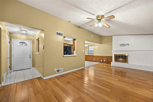517 McDivitt Dr Garland, TX 75040 photo 3