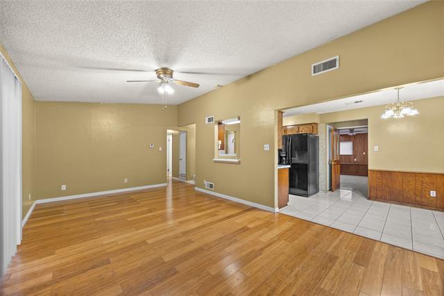 517 McDivitt Dr Garland, TX 75040 photo 4