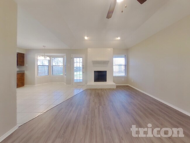 5708 Woodsetter Court, Arlington, TX 76017 photo 3