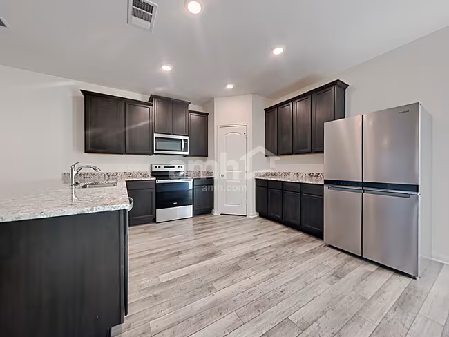 1211 Treeta Trail Kyle, TX 78640 photo 3