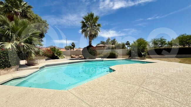 10678 E Cinnabar Ave Scottsdale, AZ 85258 photo 5