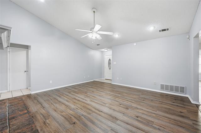 6421 Fairview Dr Watauga, TX 76148 photo 4