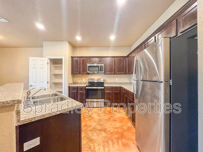 929 Laila Ln Belton, TX 76513 photo 4