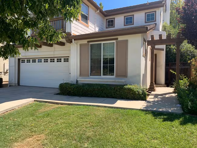 Beautiful 4 Bedroom, 2.5 Bath Brentwood Rose Garden Home photo 4