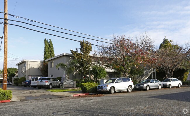 Garden Glen Apartments photo 5