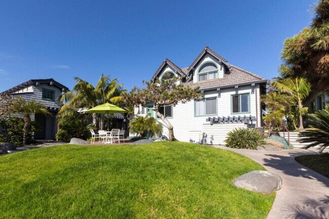 1400 Ocean Ave Del Mar, CA 92014 photo 2