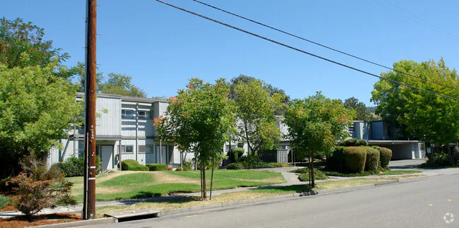 Matanzas Garden Apartments photo 2