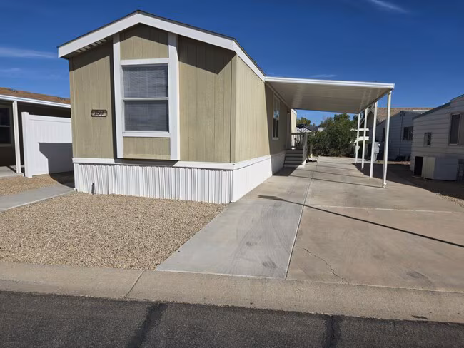 10960 N 67th Ave Glendale, AZ 85304 photo 2