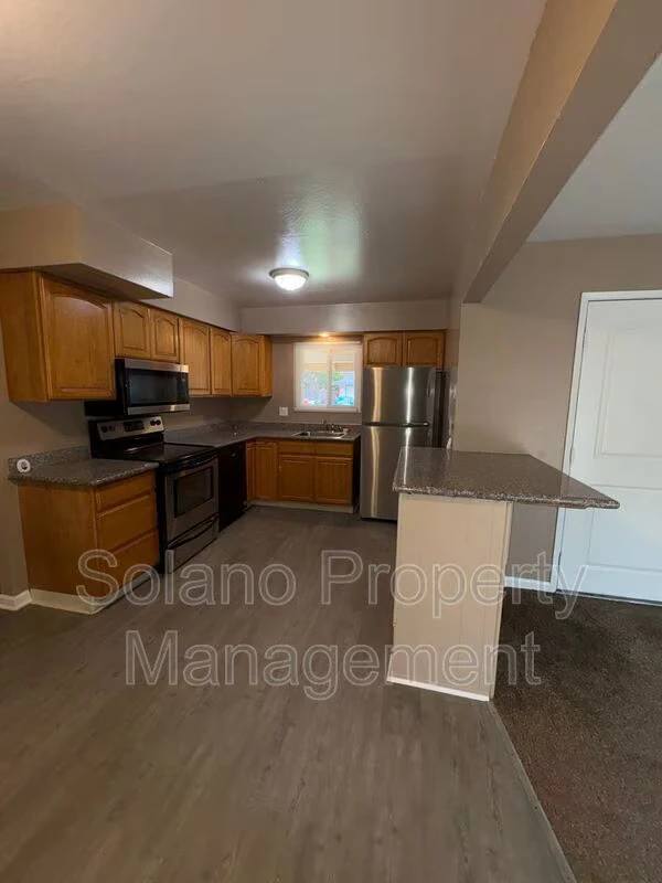 1992 Oxford Dr Fairfield, CA 94533 photo 5