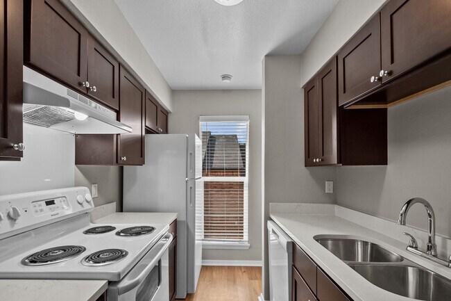Kennington Apartments photo 2