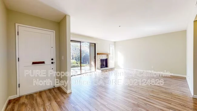372 Los Alamos Rd Santa Rosa, CA 95409 photo 3