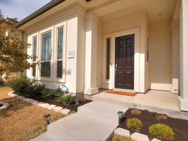1708 Arcilla St Austin, TX 78741 photo 4