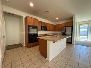 15811 West Banff Lane, Surprise, AZ 85379 photo 5