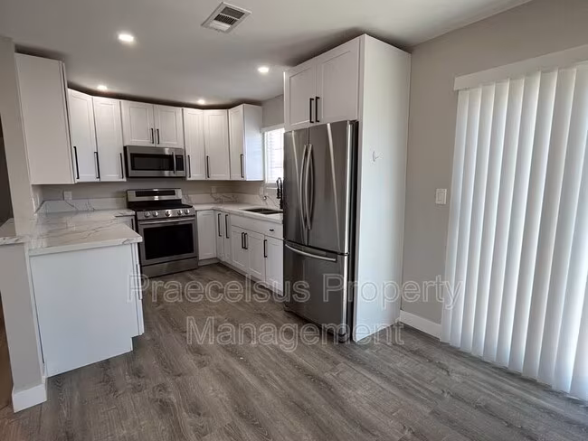 5741 Calle Sal Si Puedes San Diego, CA 92139 photo 5