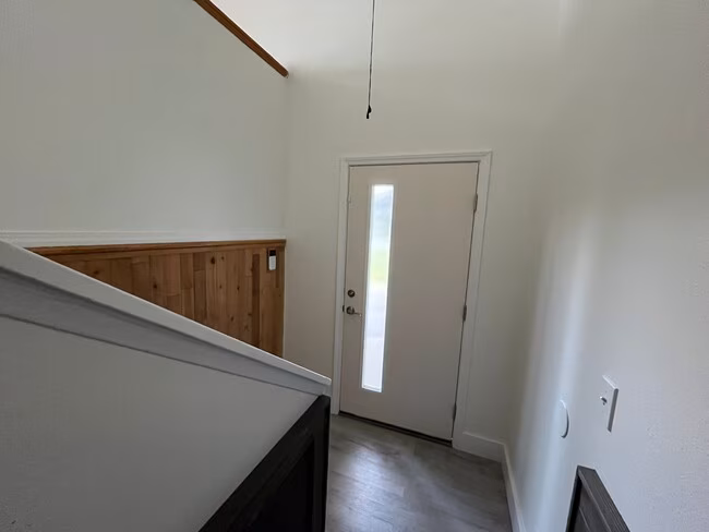1335 Bradley St Bremerton, WA 98310 photo 3