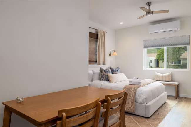 4646 Robbins St San Diego, CA 92122 photo 3
