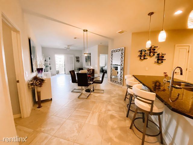 2511 W Queen Creek Rd Chandler, AZ 85248 photo 2