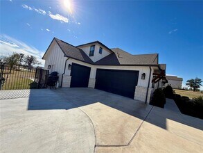 217 Northcrest Dr Liberty Hill, TX 78642 photo 2