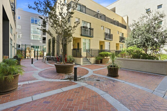 25 S Third St San Jose, CA 95113 photo 3