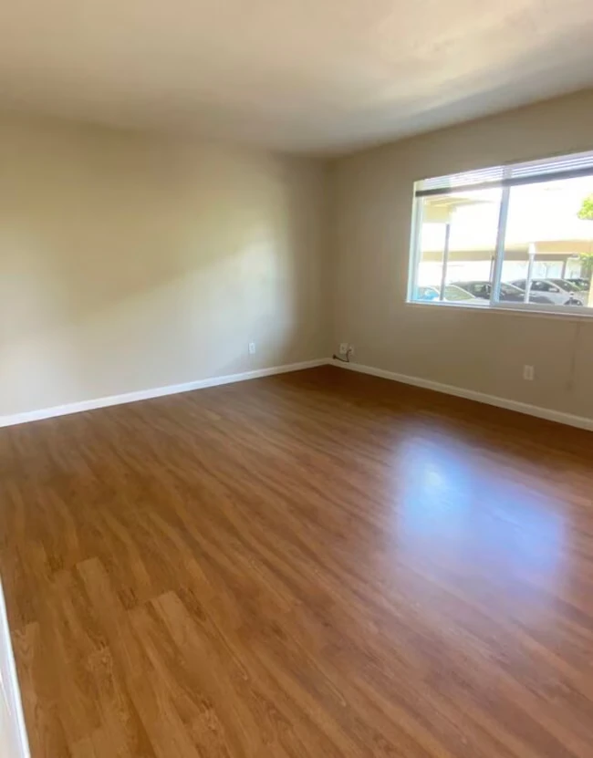 107 E G St Benicia, CA 94510 photo 4
