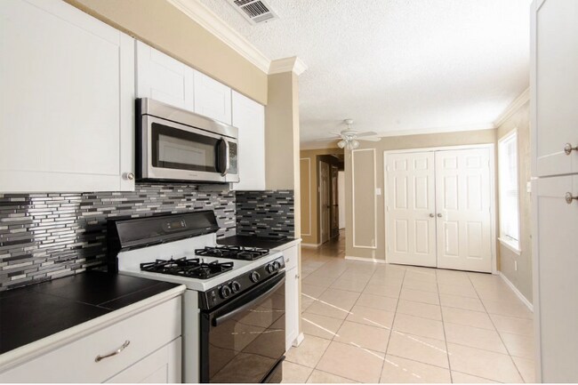 830 East Linda Drive, Garland, TX 75041 photo 3